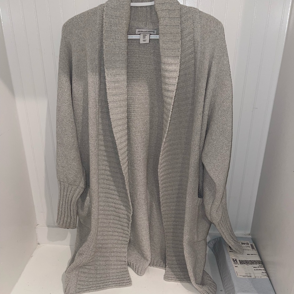 cupcakes & cashmere Light Gray Open-Front Cardigan